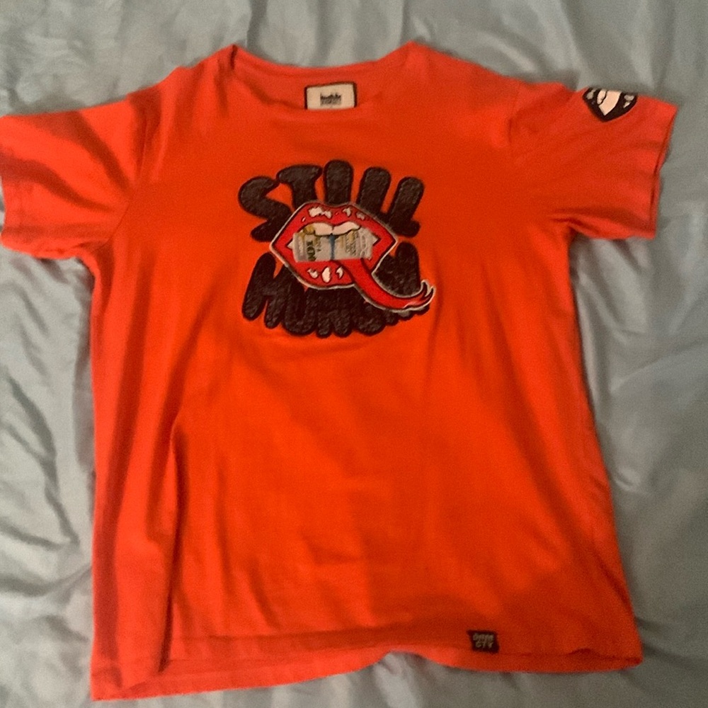 Still hungry T-shirt size large